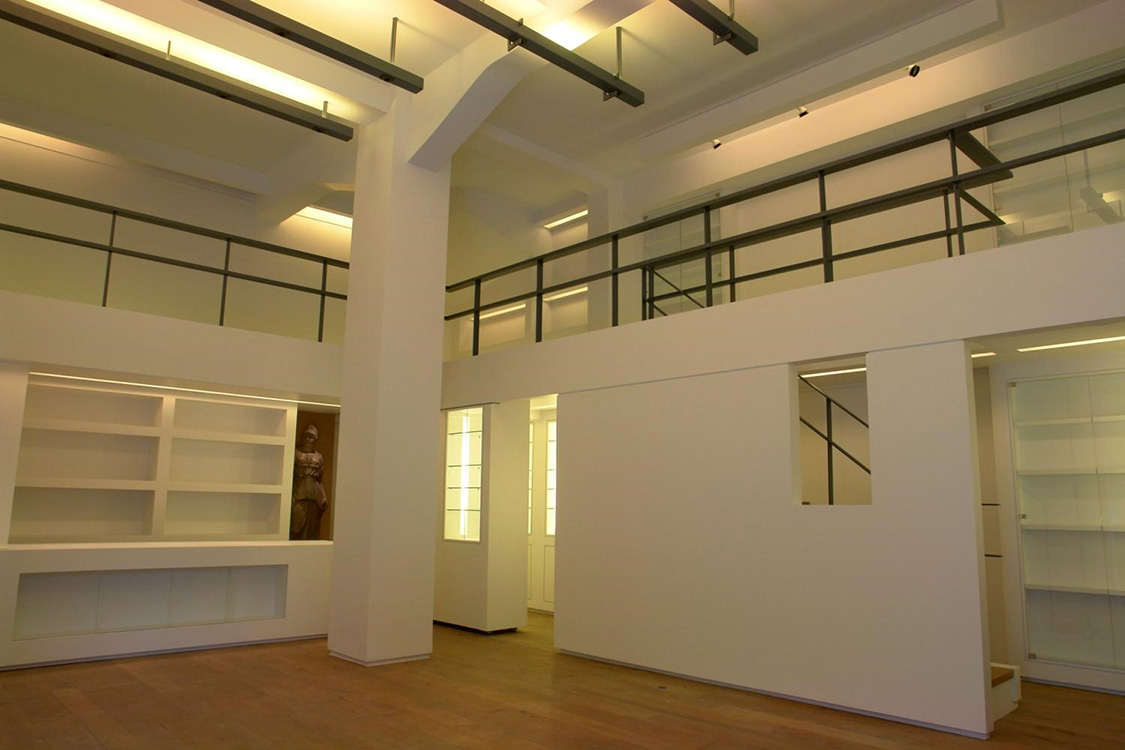 Martinos Antique & Fine Art Galllery