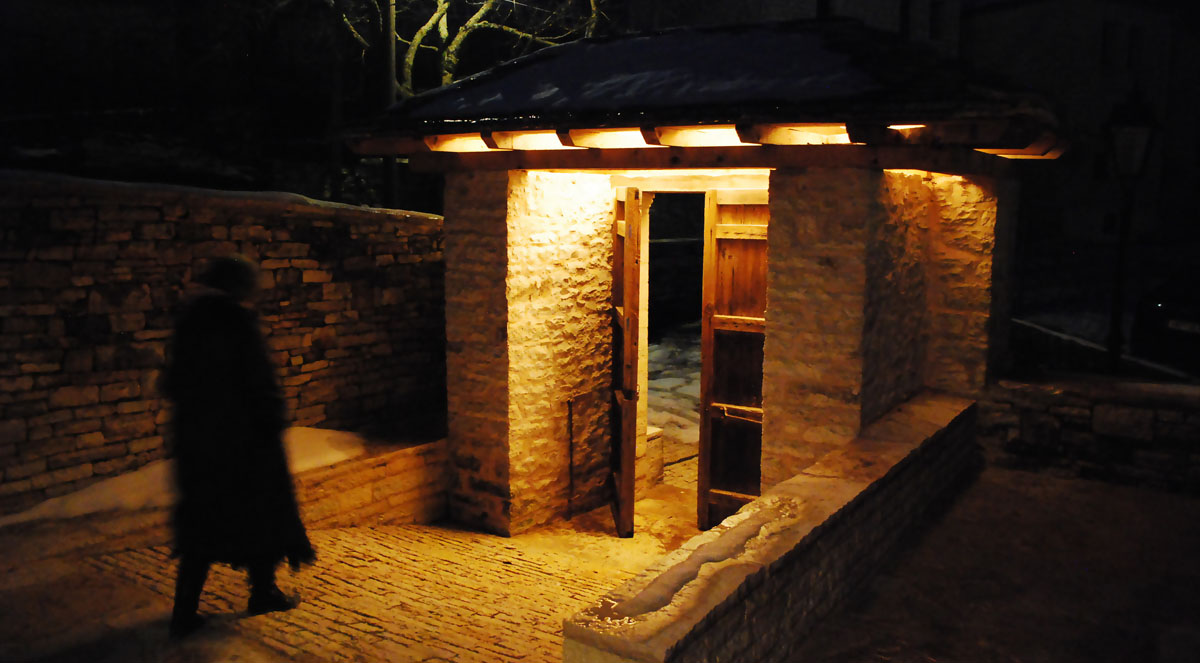 Monopatia Resort