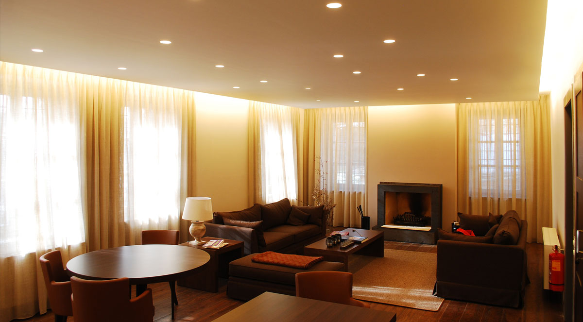 Monopatia Resort