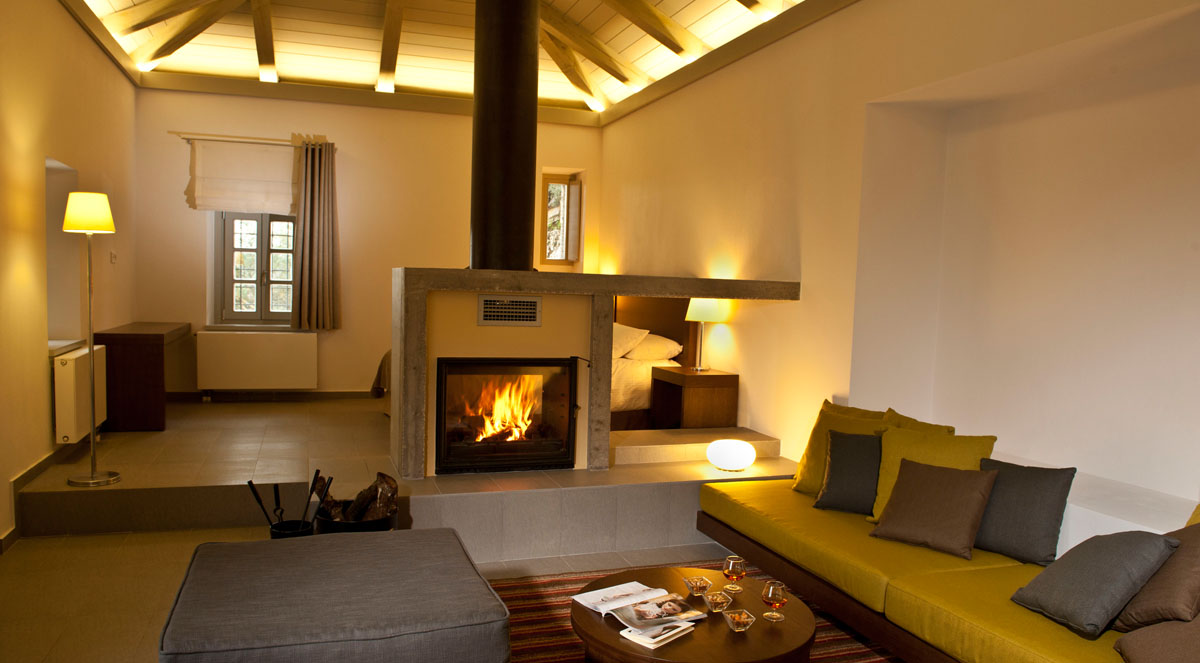 Monopatia Resort