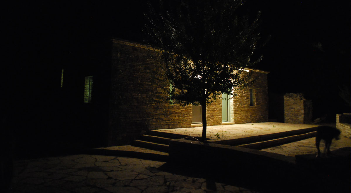 Monopatia Resort
