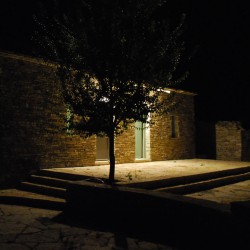Monopatia Resort
